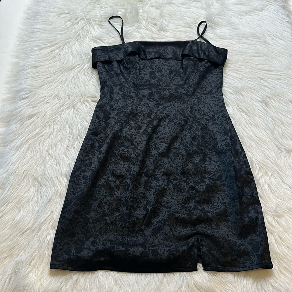 Adoring Sweetie Black Floral Jacquard Satin Mini Dress size Small - Picture 8 of 9